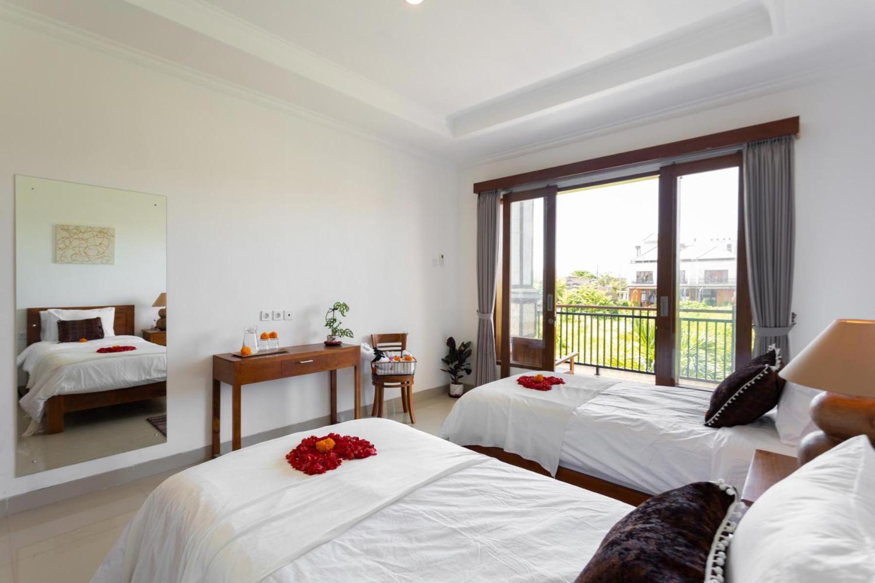 Phoenix Bed And Breakfast 4 Canggu  Exterior photo