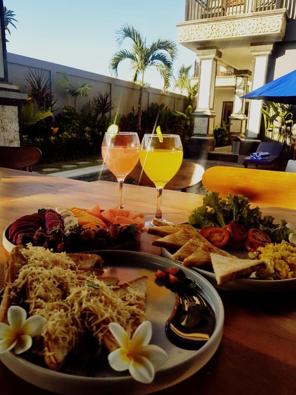 Phoenix Bed And Breakfast 4 Canggu  Exterior photo